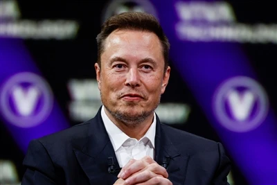 Musk ondergaat een MRI-scan om de noodzaak van een operatie te bepalen