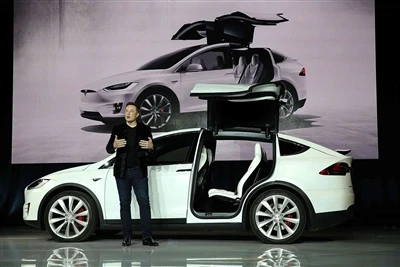Tesla reageert officieel op de Sentry-modus