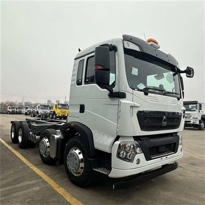 Nieuw Sinotruk HOWO T5G 8x4 dumptruckchassis